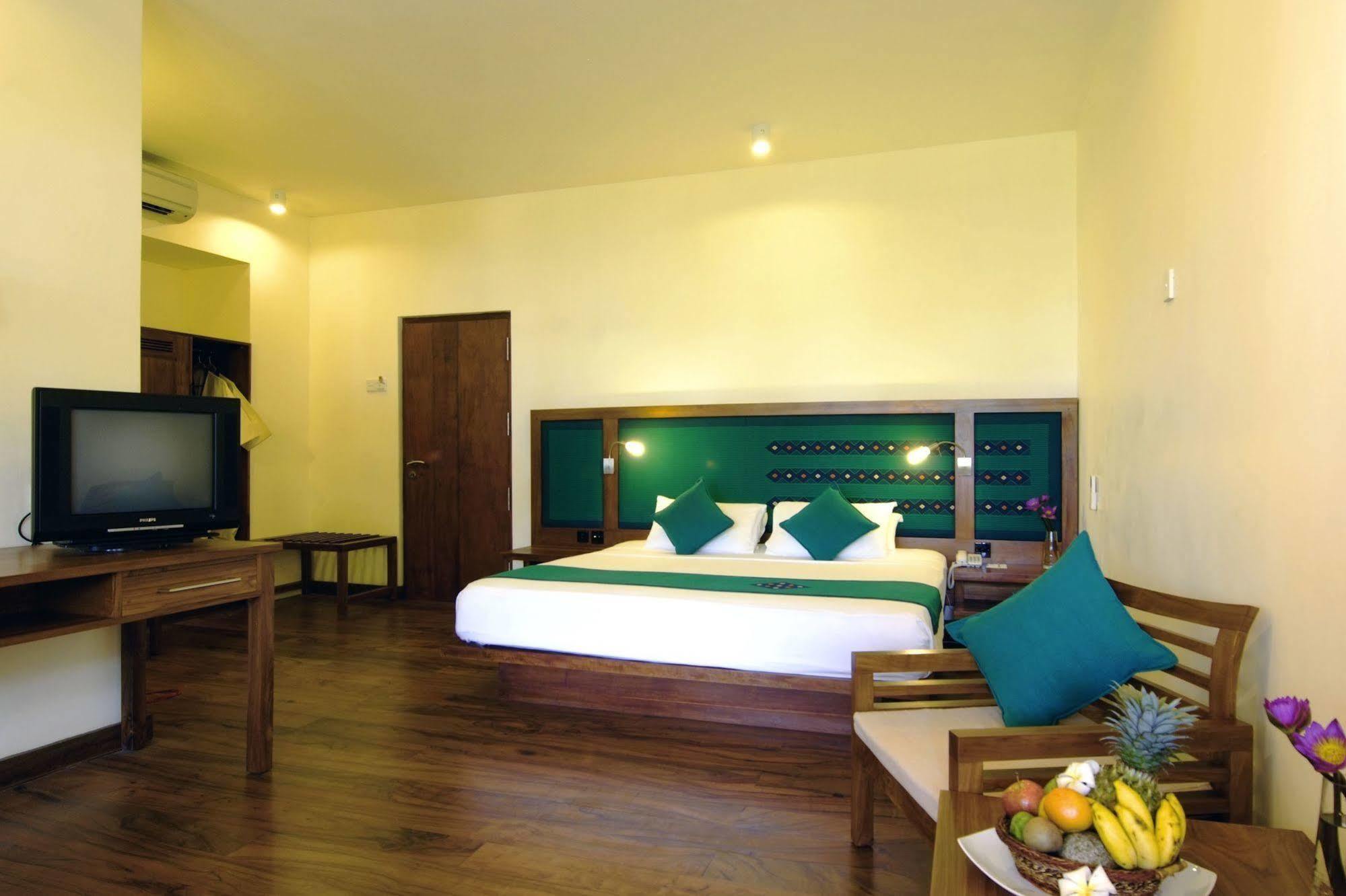 Mermaid Hotel & Club Kalutara Bagian luar foto